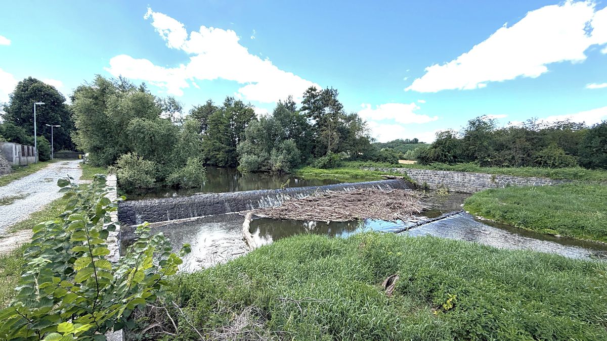 Řeka Litavka v okolí nemovitosti